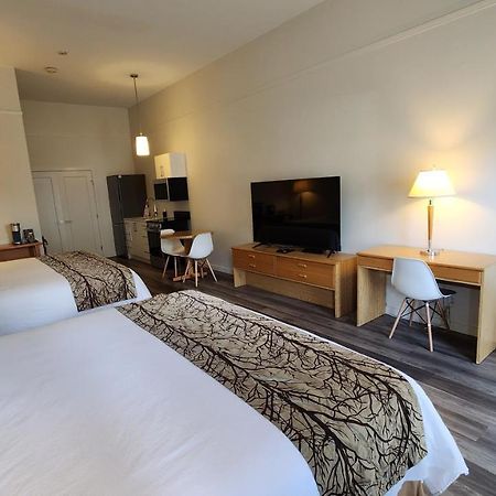 The Cedars Inn Hotel & Convention Centre Gibsons Eksteriør billede