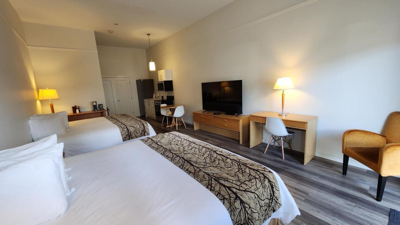 The Cedars Inn Hotel & Convention Centre Gibsons Eksteriør billede