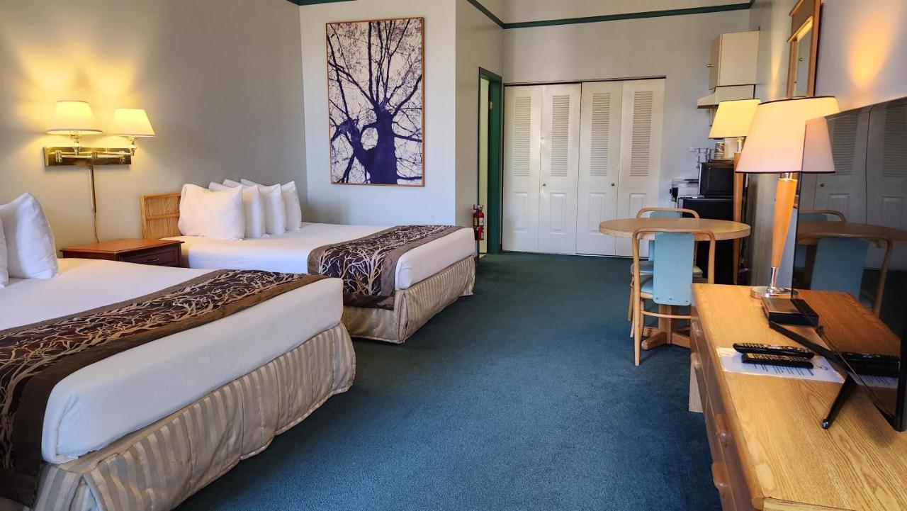 The Cedars Inn Hotel & Convention Centre Gibsons Eksteriør billede