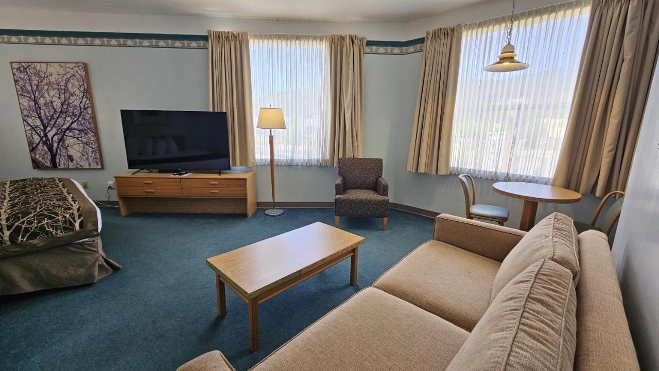 The Cedars Inn Hotel & Convention Centre Gibsons Eksteriør billede