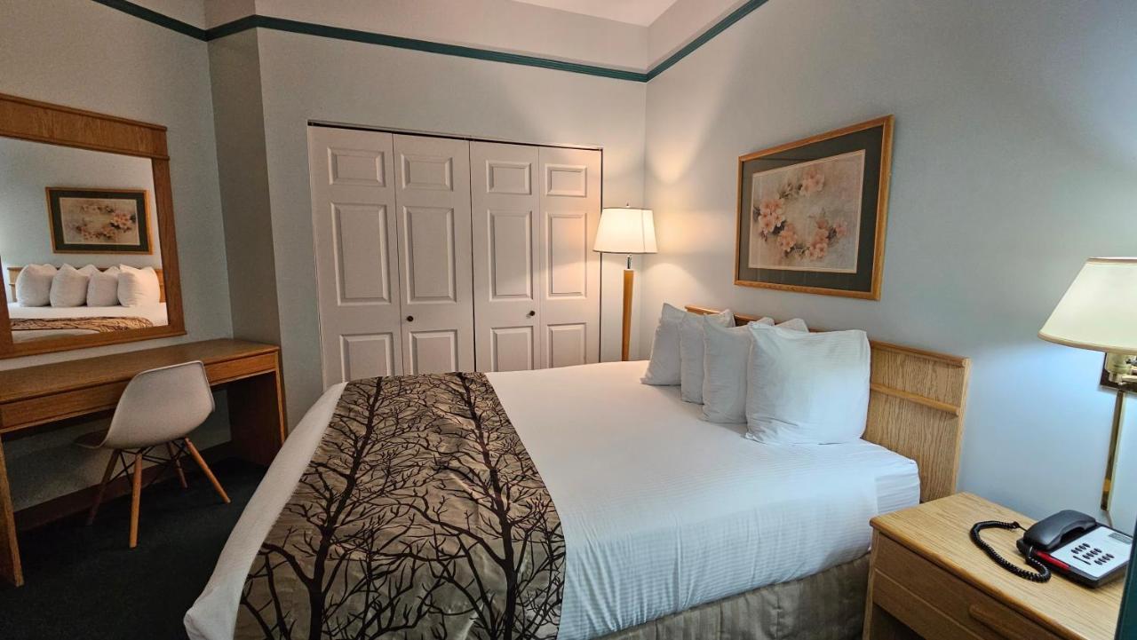 The Cedars Inn Hotel & Convention Centre Gibsons Eksteriør billede