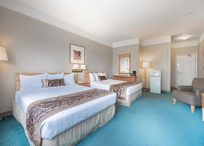The Cedars Inn Hotel & Convention Centre Gibsons Eksteriør billede